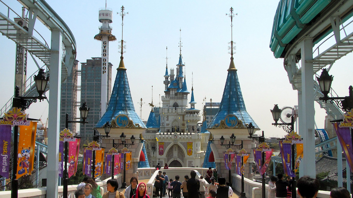Công viên Lotte World mang kiến trúc độc đáo