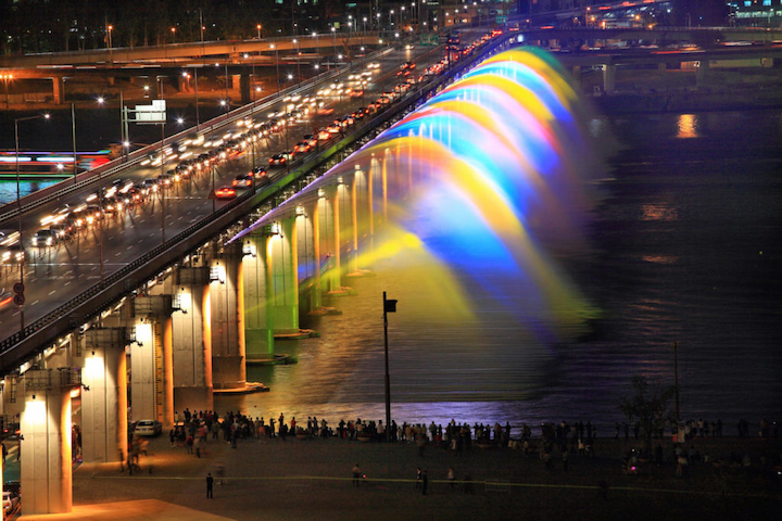 Lễ hội sông Hàn Seoul thu hút đông đảo du khách tham quan trong tháng 8