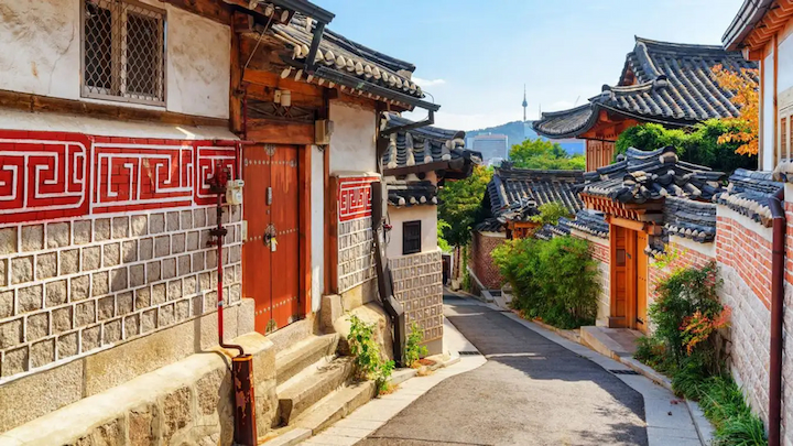 Bukchon Hanok thu hút với các ngôi nhà kiến trúc truyền thống