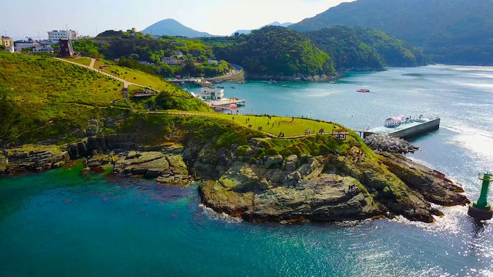 Đảo Geoje nổi tiếng với không khí trong lành cùng nước biển xanh ngát