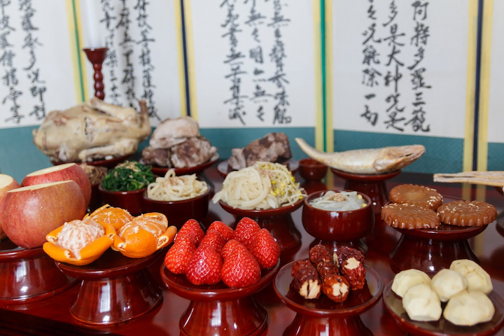 M&acirc;m cơm c&uacute;ng của người H&agrave;n trong lễ hội Chuseok