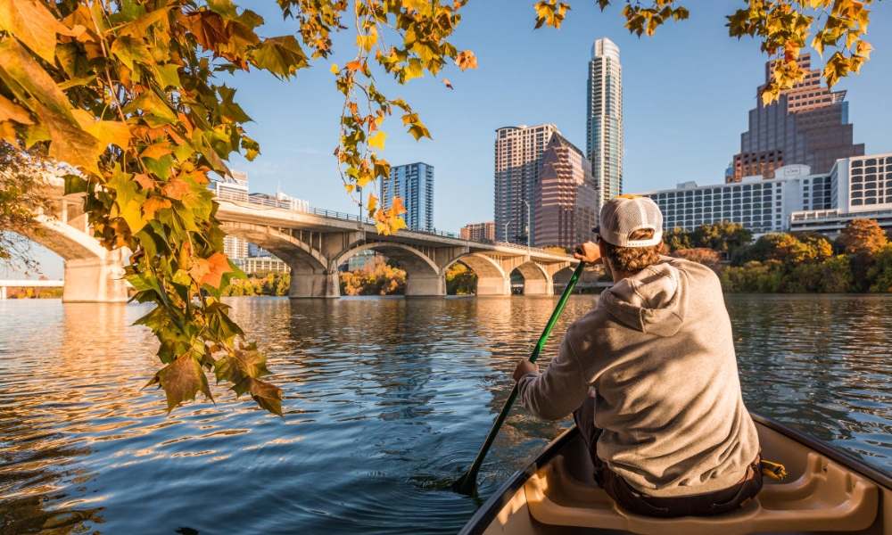 Austin l&agrave; thủ phủ của nhạc sống v&agrave; l&agrave; thi&ecirc;n đường của những bữa tiệc ngo&agrave;i trời m&ugrave;a thu