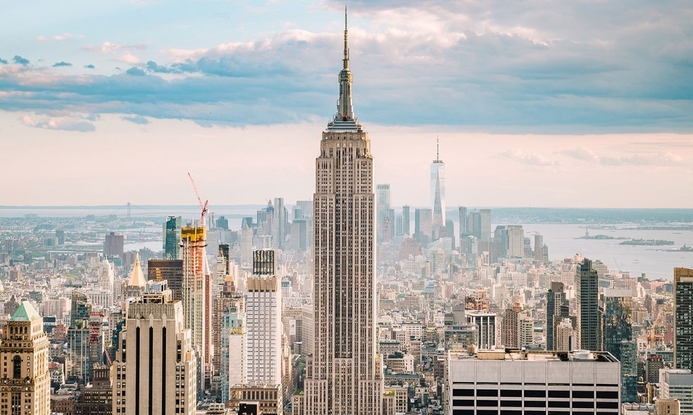 Ngắm trọn Central Park, s&ocirc;ng Hudson v&agrave; tượng Nữ thần Tự do từ Empire State