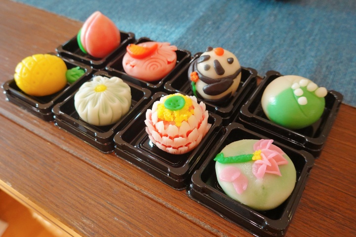 Wagashi với hương vị thơm ngon, tạo h&igrave;nh tinh tế v&agrave; m&agrave;u sắc đẹp mắt