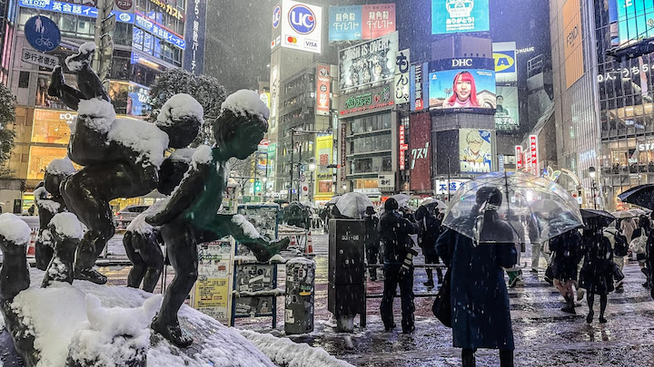 Giao lộ Shibuya với dòng người tấp nập đi lại