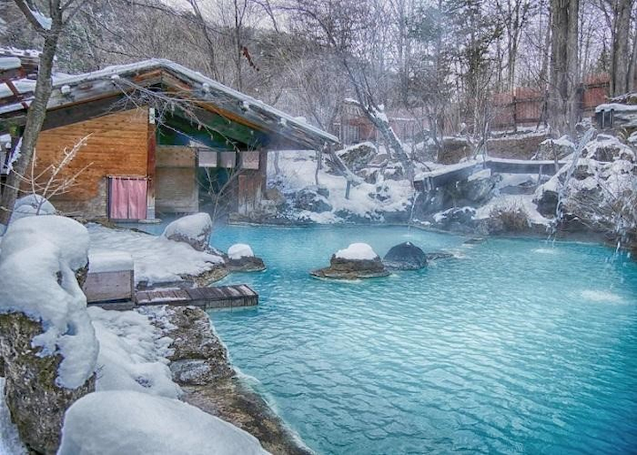 Trải nghiệm tắm suối nước nóng thư giãn tại Hakone