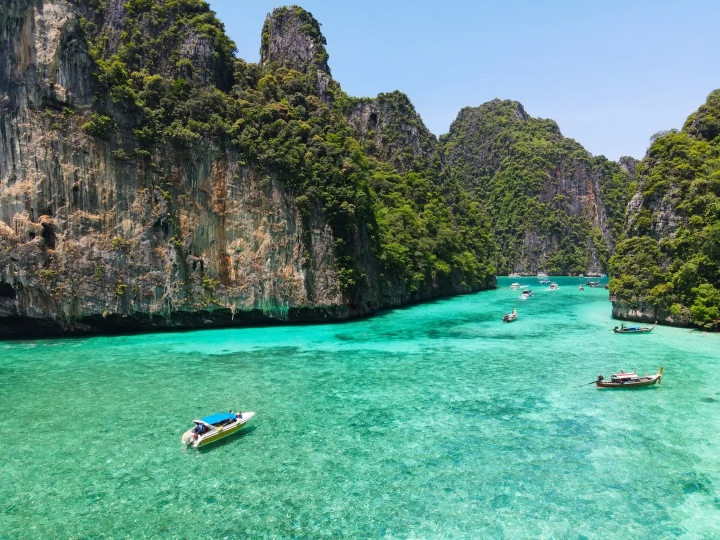 Vào mùa khô, Phuket trở nên tuyệt vời hơn bao giờ hết