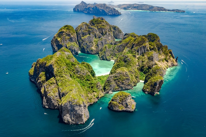 Koh Phi Phi - quần đảo nổi tiếng với vẻ đẹp thiên nhiên tuyệt vời ở Thái Lan