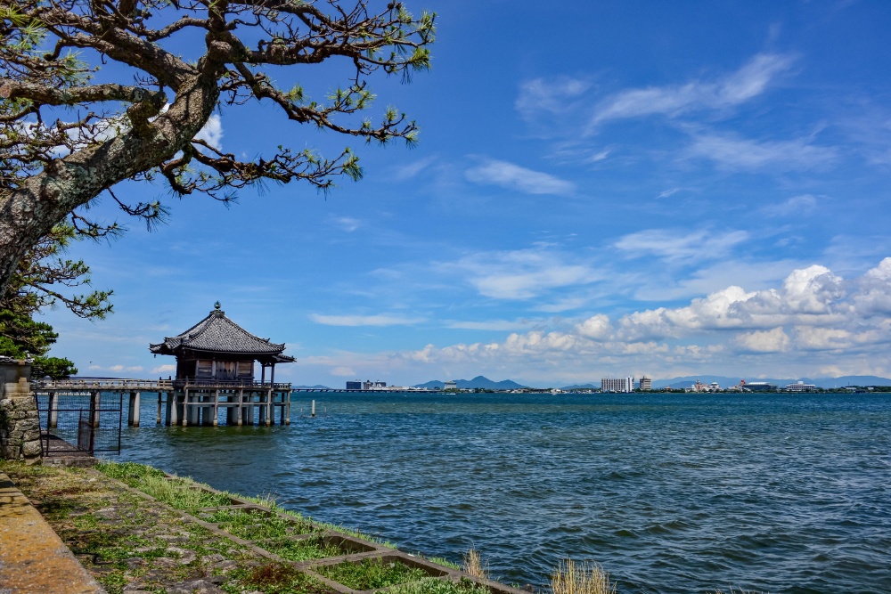 Hồ Biwa là biểu tượng thiên nhiên kỳ vĩ của Shiga