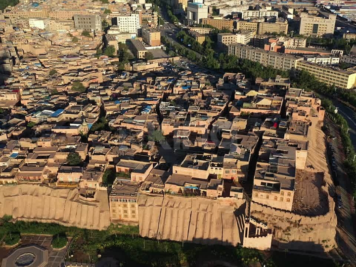 Kashgar - th&agrave;nh phố ngh&igrave;n năm tuổi nổi bật với kiến tr&uacute;c truyền thống của người Duy Ng&ocirc; Nhĩ.