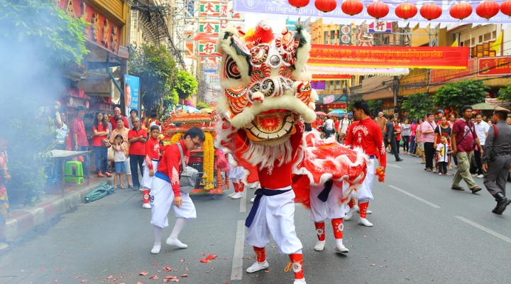 Không khí Tết Nguyên Đán rộn ràng với màn múa lân sư rồng tại khu phố Tàu Yaowarat