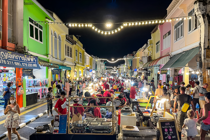 Hội chợ biển Phuket với nhiều gian hàng ẩm thực đường phố đặc sắc