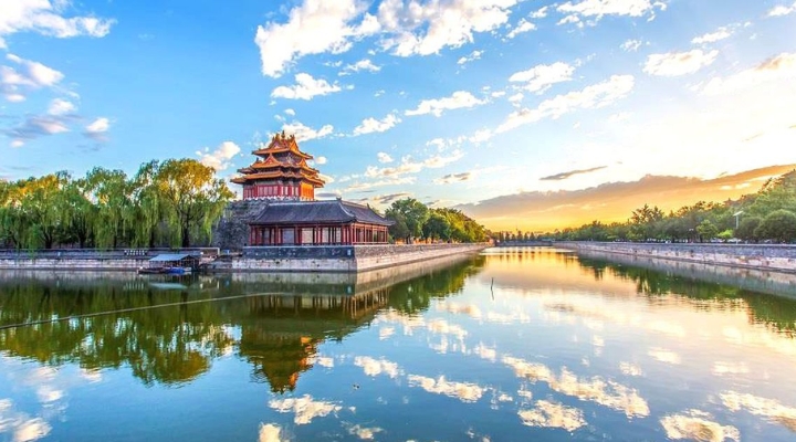 Tiết trời trong xanh vào mùa hè rất thích hợp cho các hoạt động ngoài trời