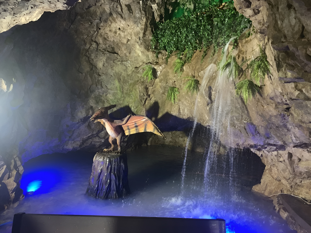 C&ocirc;ng vi&ecirc;n Giải tr&iacute; Amethyst Cavern nổi bật với nhiều khu vực tham quan hấp dẫn