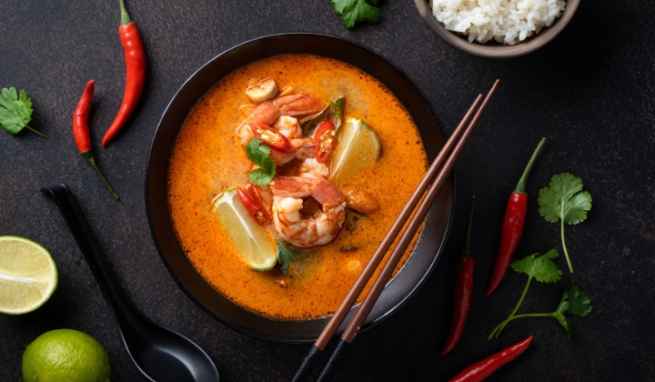 Súp Tomyum hải sản cay thơm, đậm vị Thái Lan hấp dẫn