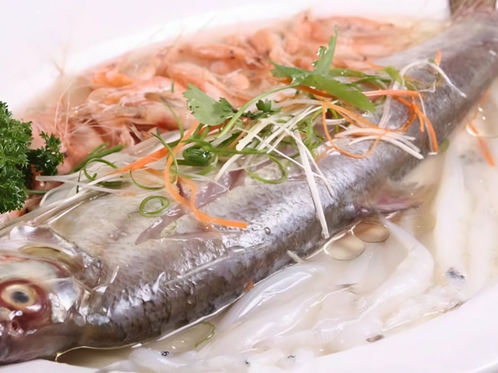 Món Thái Hồ Tam Bạch với ba nguyên liệu kết hợp hoàn hảo.