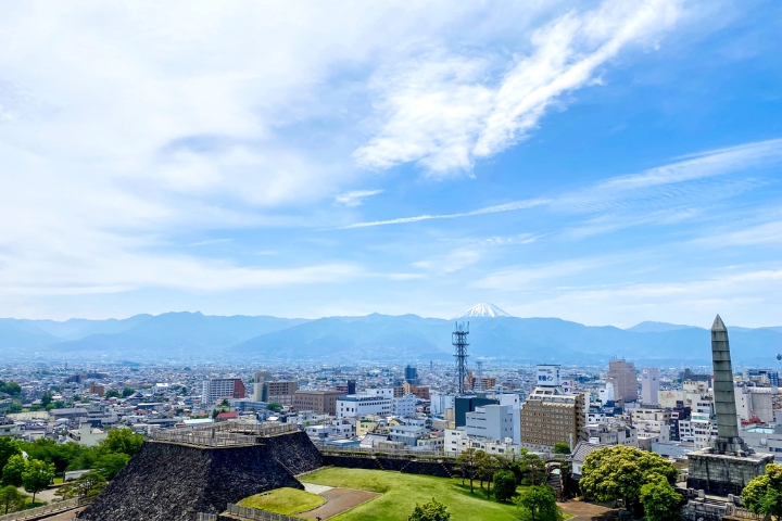 Thủ phủ Kofu là địa điểm du lịch tại Yamanashi Nhật Bản nằm giữa những dãy núi hùng vĩ