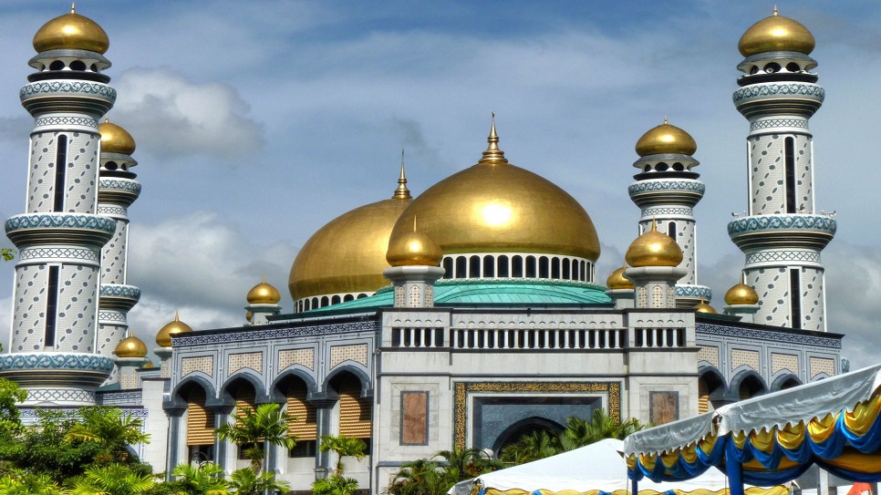 M&aacute;i v&ograve;m bằng v&agrave;ng của Th&aacute;nh đường Hồi gi&aacute;o Jame Asr Hassanil Bolkiah