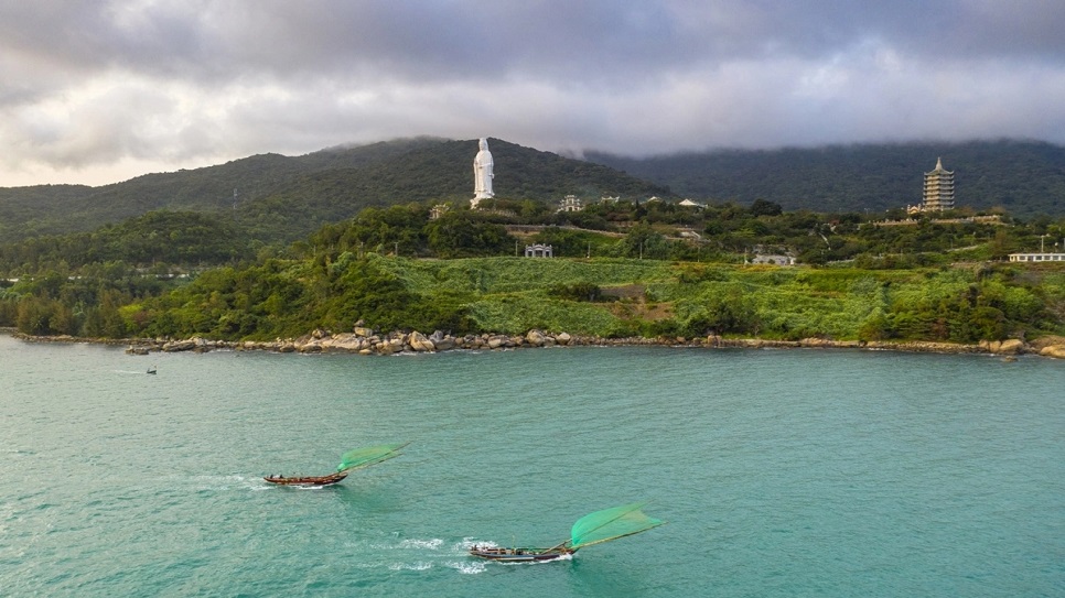 B&aacute;n đảo Sơn Tr&agrave;