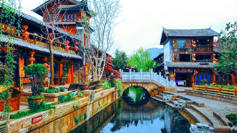 Dạo phố Tứ Phương