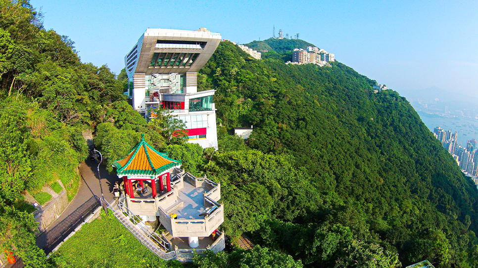 N&uacute;i Th&aacute;i B&igrave;nh (Victoria Peak)