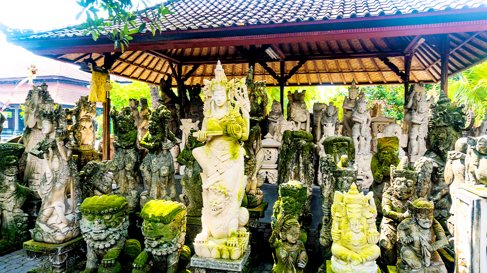 L&agrave;ng Batubulan