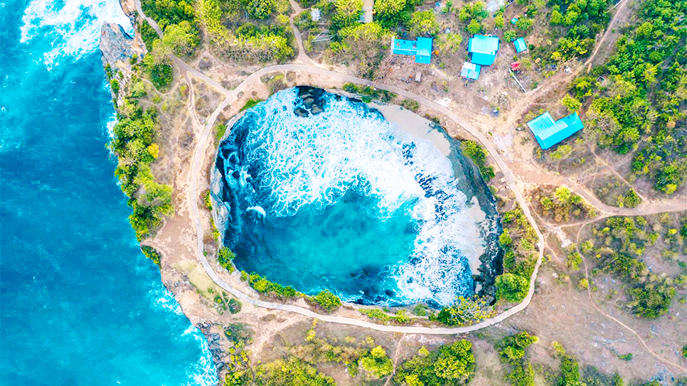 Vòm đá tự nhiên Broken Beach