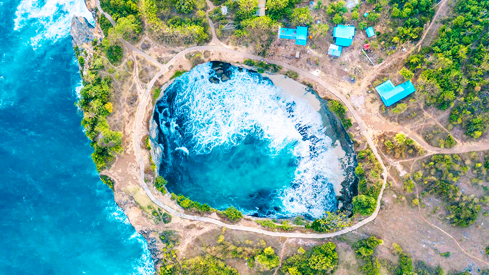V&ograve;m đ&aacute; tự nhi&ecirc;n Broken Beach
