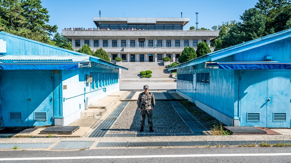 Khu phi qu&acirc;n sự DMZ
