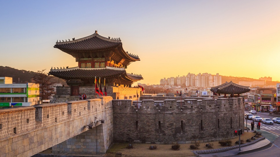 Ph&aacute;o đ&agrave;i Hwaseong Fortress