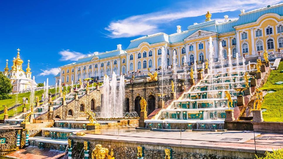 Cung điện M&ugrave;a H&egrave; (Peterhof)