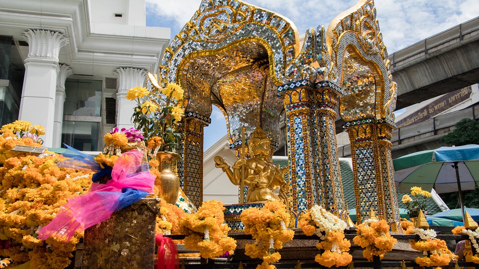Tượng Phật Bốn Mặt