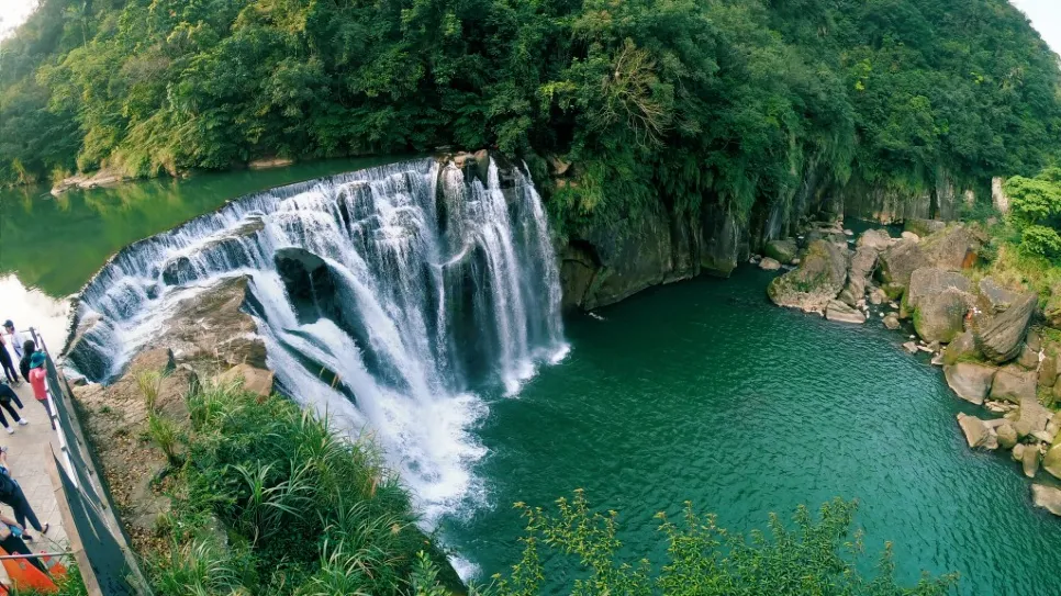 Th&aacute;c nước Thập Phần