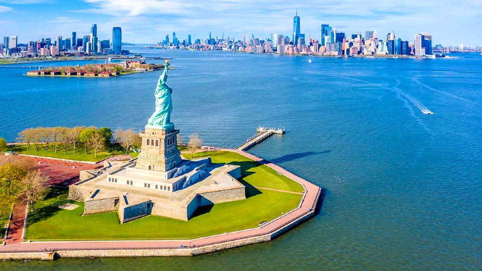 Tượng Nữ Th&acirc;̀n Tự Do