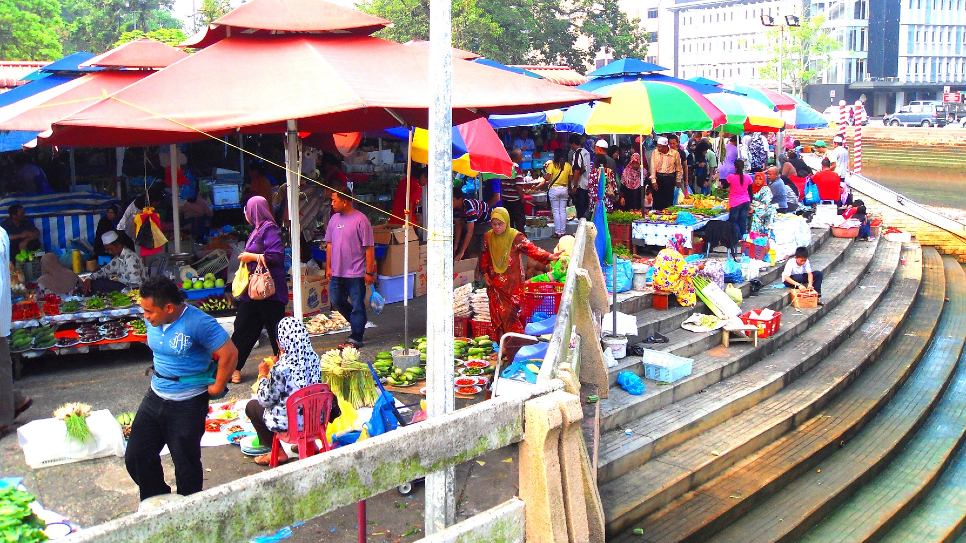 Chợ ngo&agrave;i trời Tamu Kianggeh