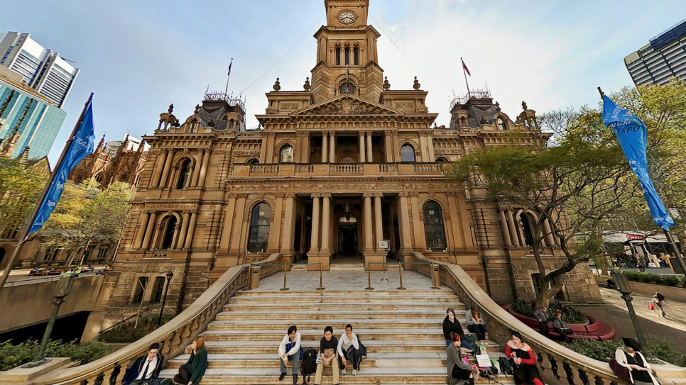 Toà nhà này được thiết kế theo kiến trúc của thời Victoria đệ nhị, kéo dài 20 năm từ 1869 đến 1889.