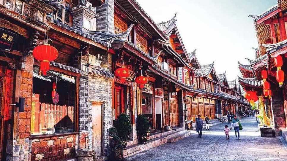 Dạo phố Tứ Phương