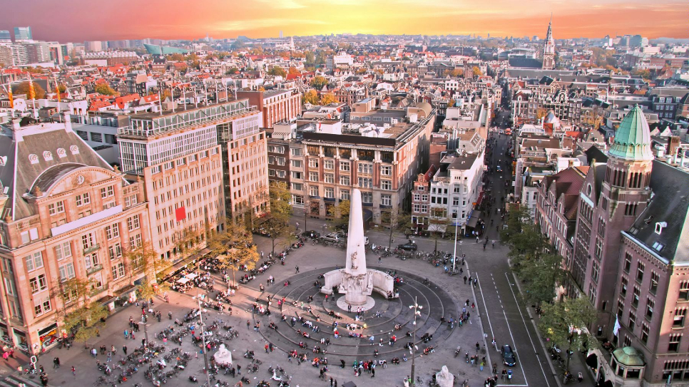 Toàn cảnh quảng trường Dam Square