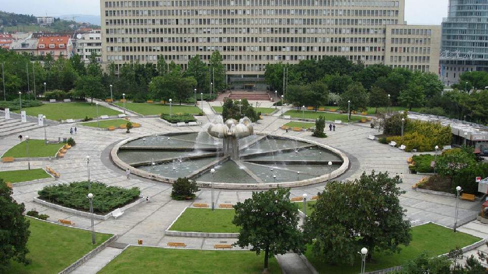  Liberty square