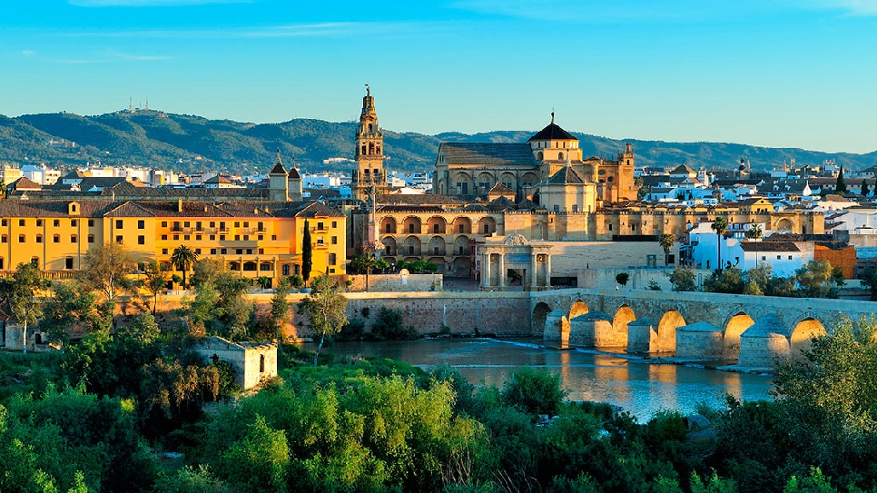 Th&agrave;nh phố Cordoba đẹp như một bức tranh