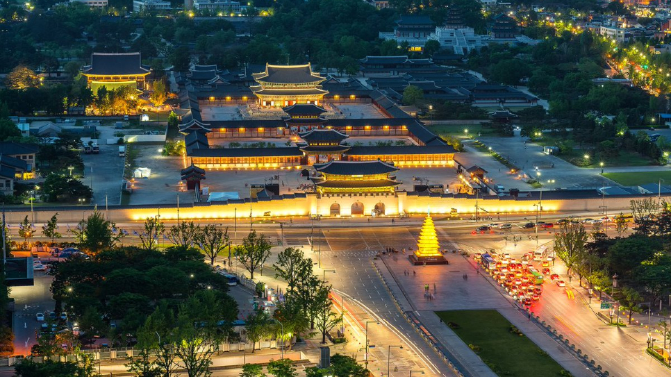 Cung điện Gyeongbok có tuổi đời hơn 700 năm tuổi...