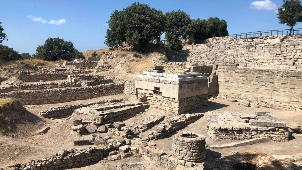 Tham quan Th&agrave;nh cổ Troy