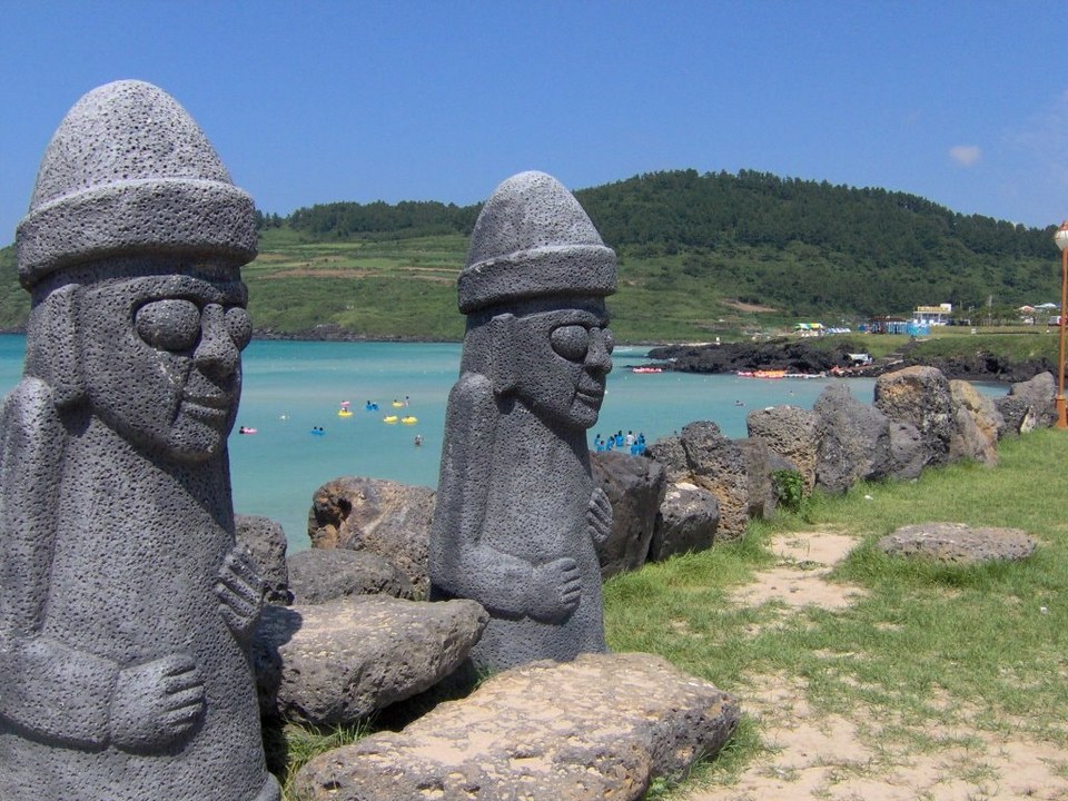 Tượng Dol Hareubang