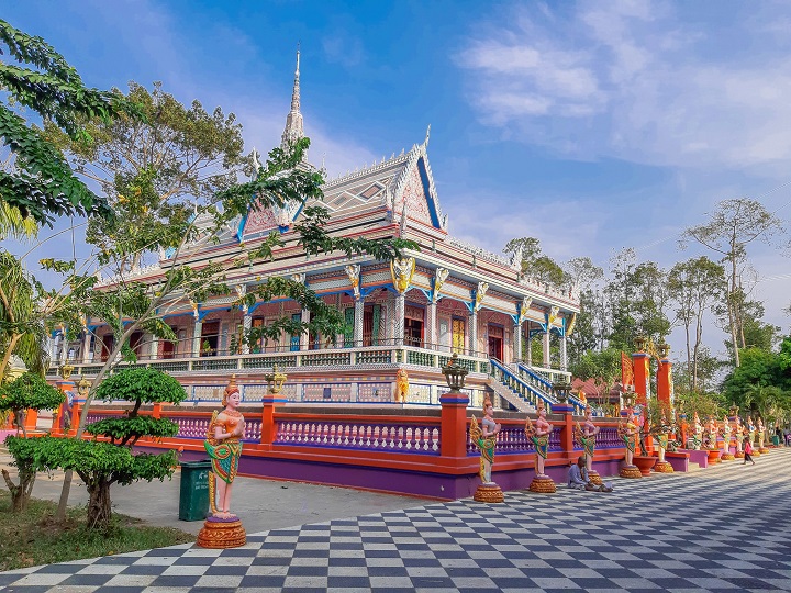 Không có gì ngạc nhiên khi Sóc Trăng được mệnh danh là "Xứ sở chùa" với những kiến trúc Phật giáo ấn tượng
